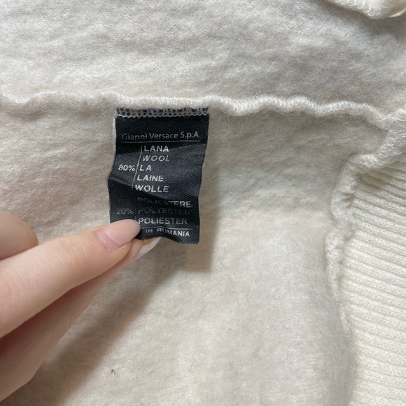 Versace authentic vintage sweeter - Picture 7 of 10